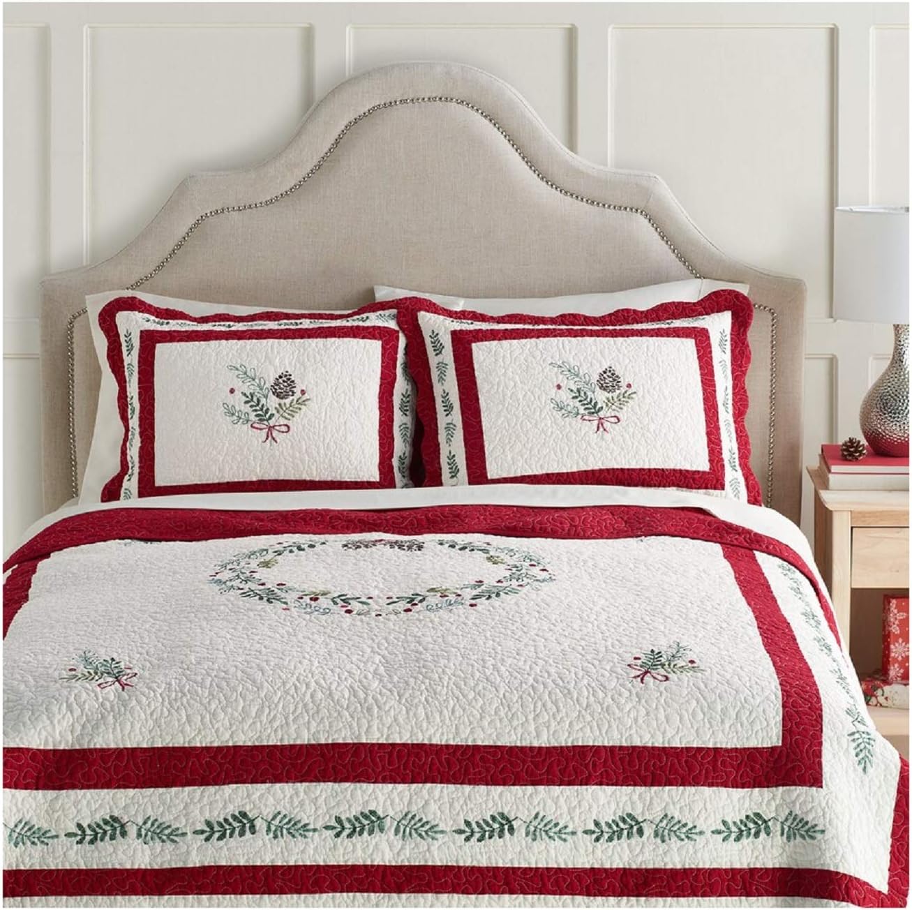 St. Nicholas Square Holiday Collection Quilt (Clara Quilt