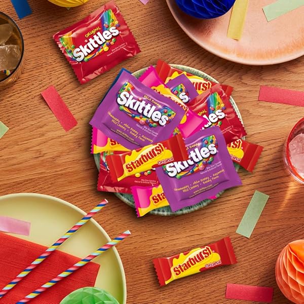 SKITTLES ORIGINAL, SKITTLES WILD BERRY & STARBURST ORIGINAL AND STARBURST FAVEREDS FUN SIZE CHEWY CANDY VARIETY BAG, PARTY SIZE, 20.13 OZ BULK BAG