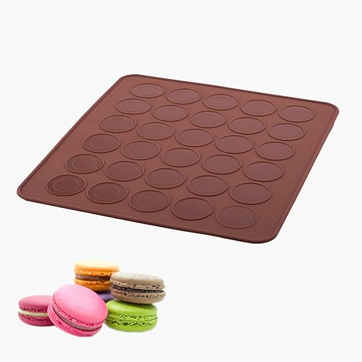 Amazon Com Silicone Classic Round Macaron Mat Bpa Free 30 Macarons Macaroons Biscuits Cookies Beicemania Kitchen Dining