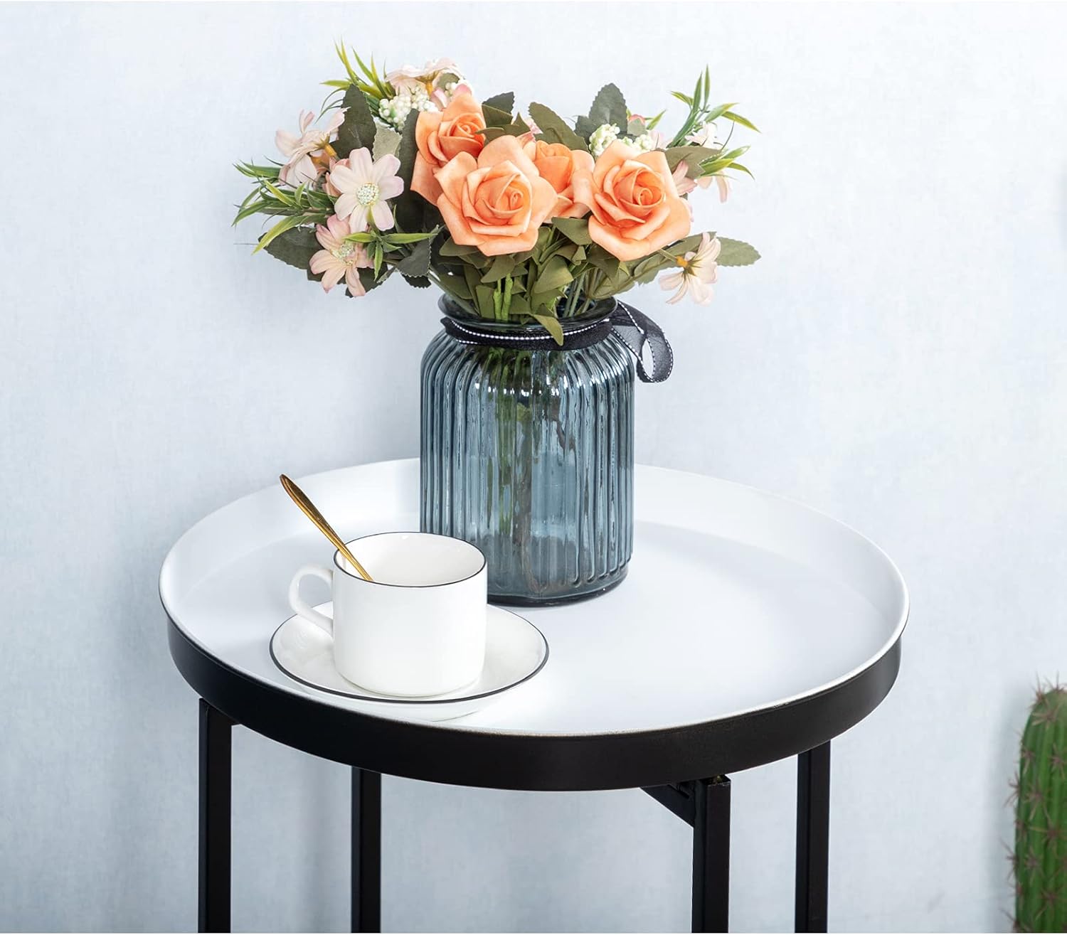 HollyHOME Small Round Metal Waterproof End Table, Accent Indoor&Outdoor Coffee Side Table, Snack Sofa Table for Living Room, Anti-Rust Decorative Plant Stand, (D) 14.5" x (H) 25", Black/White: Kitchen & Dining