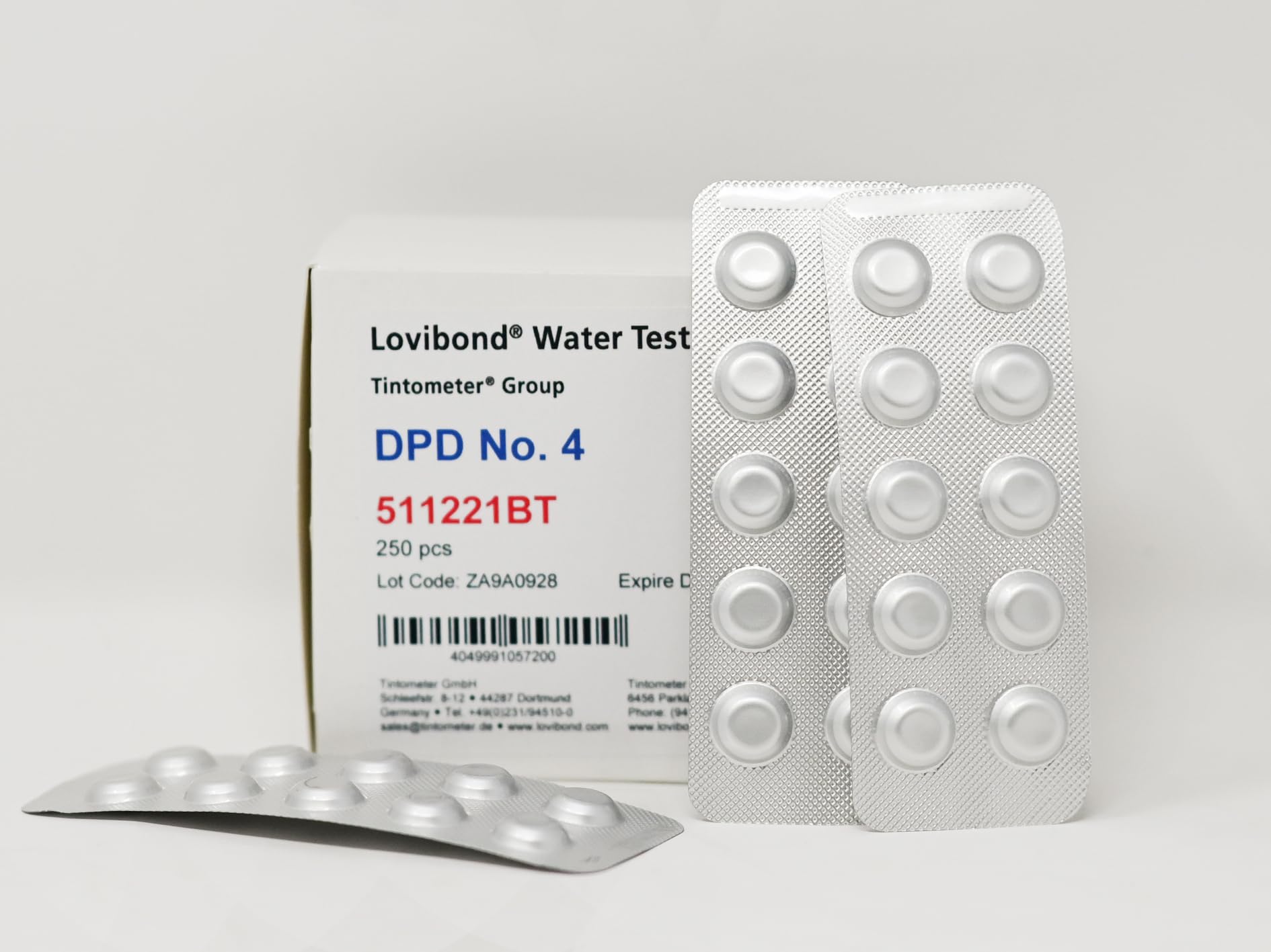 Lovibond - DPD 4 Comparator/Photometer Tablets | Measure Combined Chlorine Levels | For Swimming Pools, Spas, Industrial Water Systems | Compatible with Lovibond Devices, 250 Pack