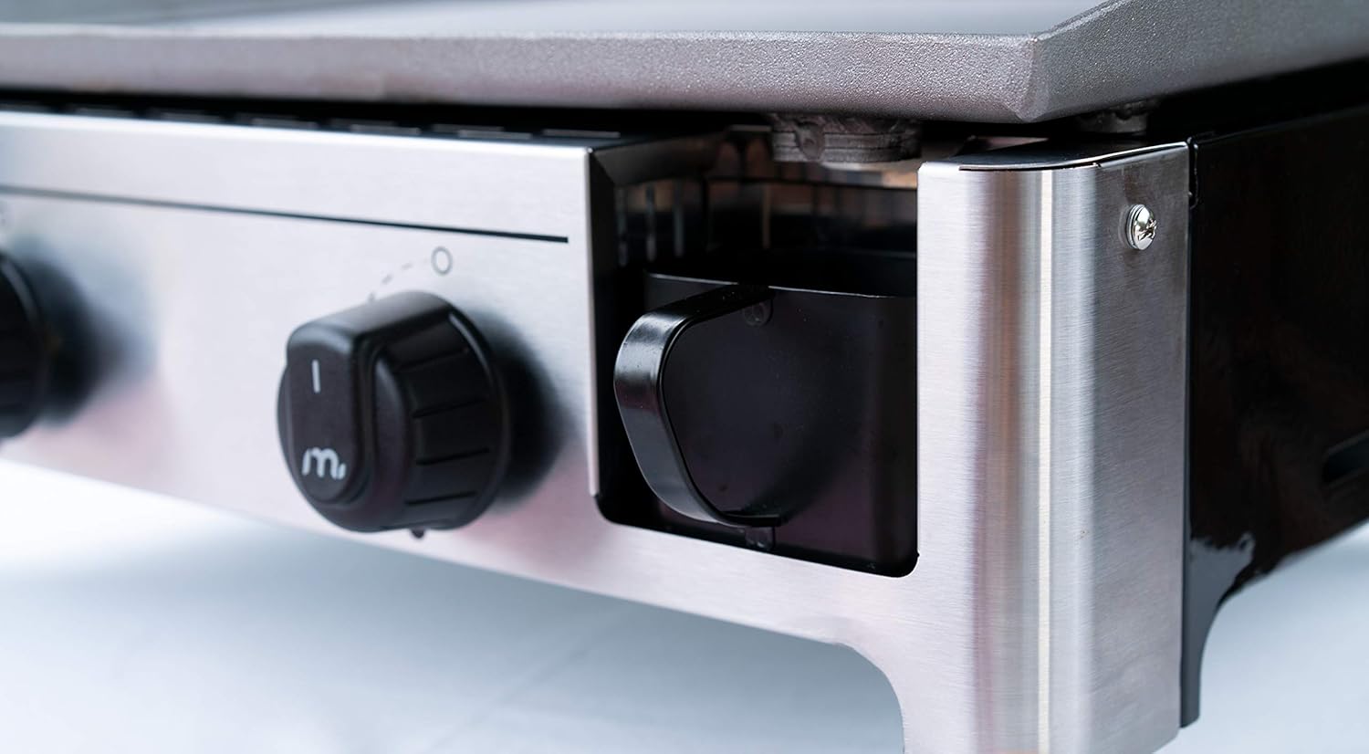 Review Megamaster 8200054F Propane Gas Grill, Silver and Black