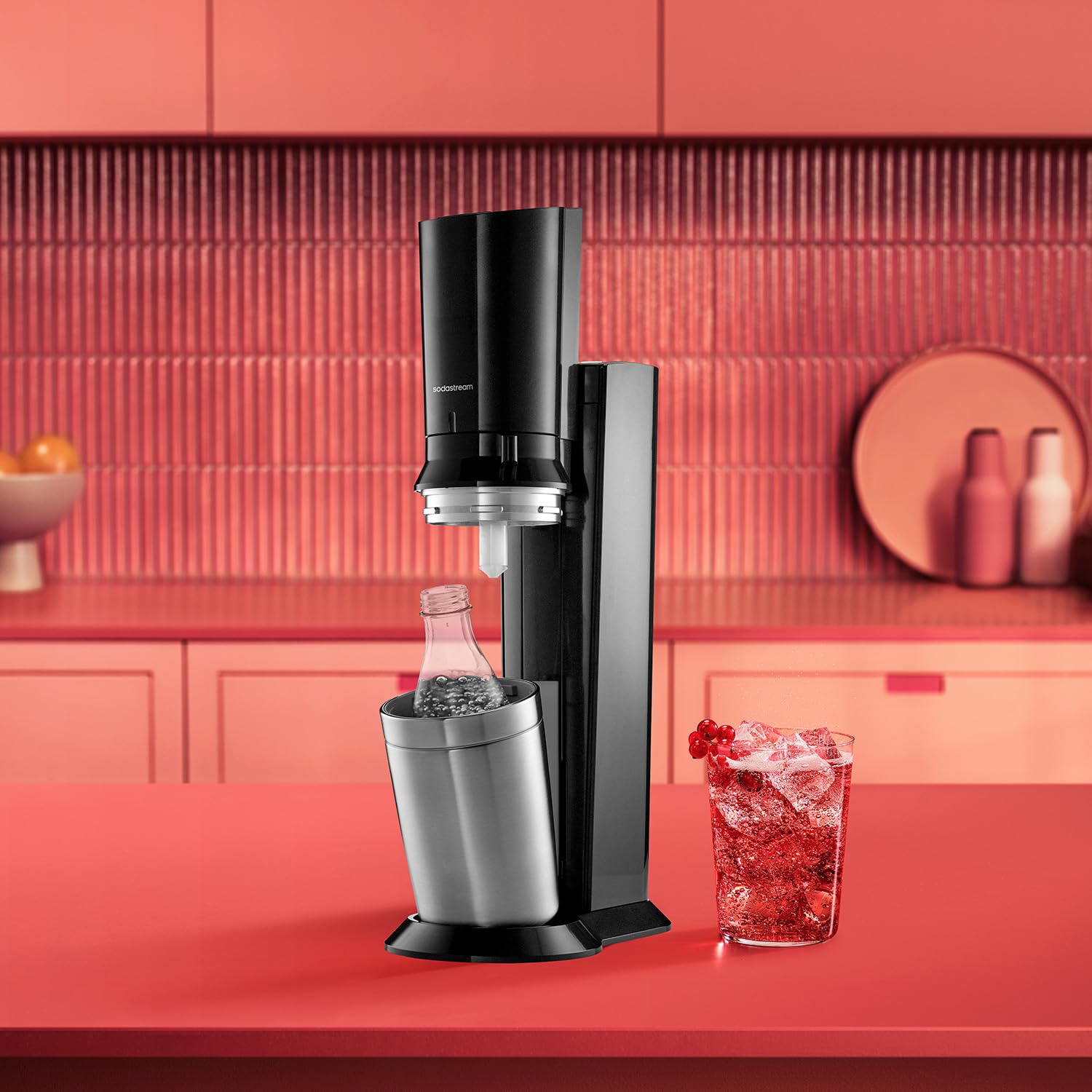 SodaStream Crystal 3.0 Wassersprudler mit 2x Quick-Connect CO2-Zylinder und 2x Glaskaraffen 3
