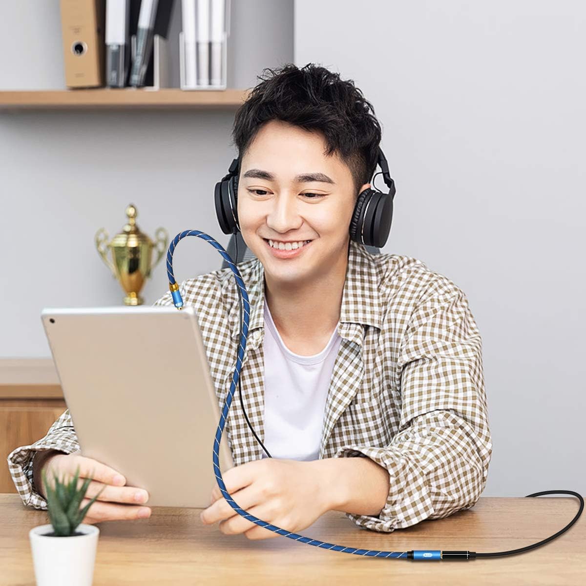 EMK Headphone Extension Cable - Image 5