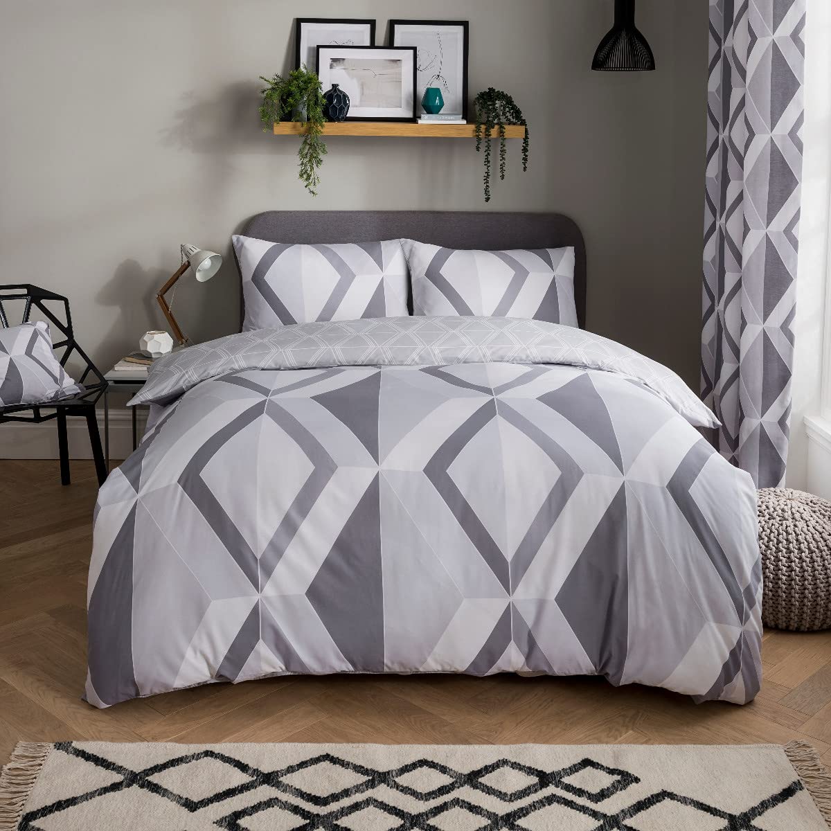 Sleepdown Large Diamond Geometric Grey Reversible Duvet Cover Quilt and Pillow Cases Bedding Set Soft Easy Care - Grey, Super King (220 cm x 260 cm)