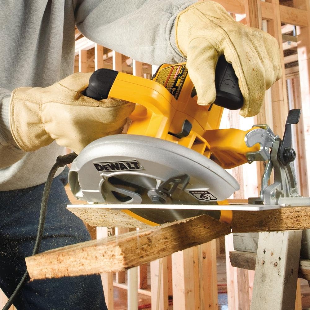 DEWALT 7-1/4-Inch Circular Saw with Electric Brake, 15-Amp (DWE575SB) - Power Circular Saws - 