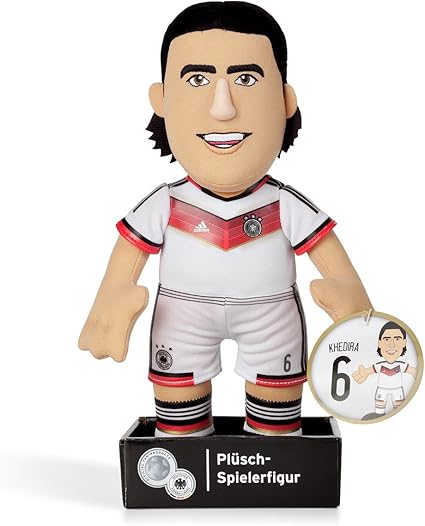 Deutschland Plusch Spielerfigur Fanpuppe Sami Khedira Dfb Nationalteam Deutschland Wm 2014 Amazon De Sport Freizeit