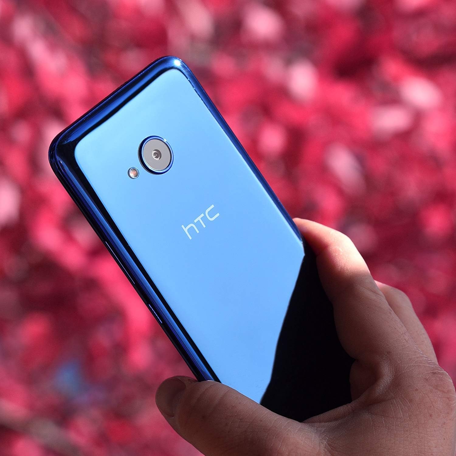 Amazon Com Htc U11 Life 32gb 5 2 Fhd Display Ip67 Water Resistant Alexa 4g Lte Smartphone Sapphire Blue T Mobile Electronics
