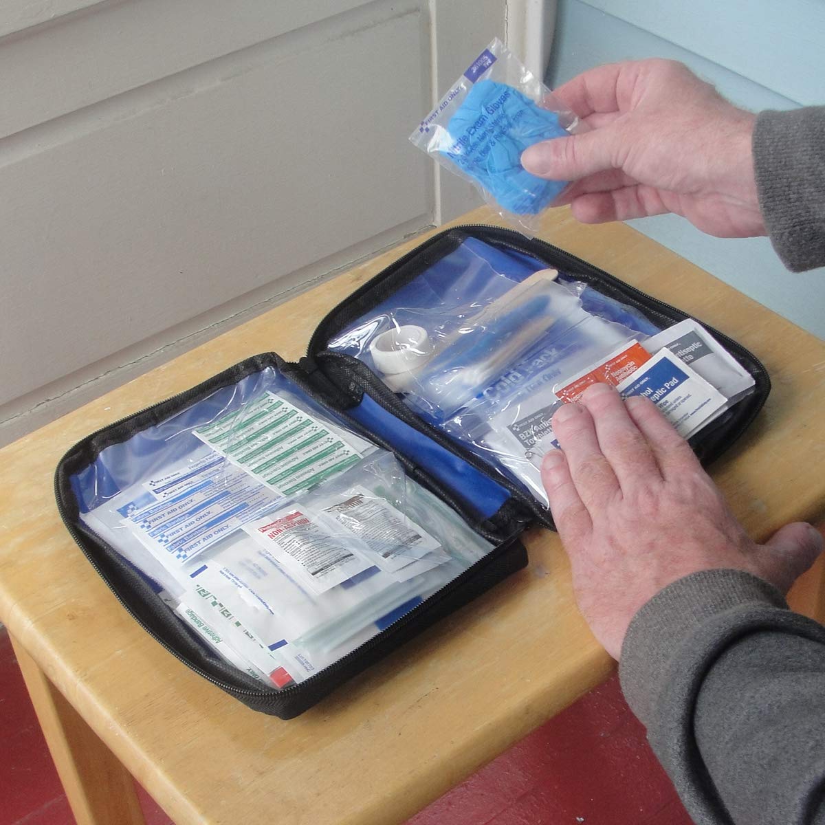 First Aid Only 131 Piece All-Purpose First Aid Kit: Industrial & Scientific