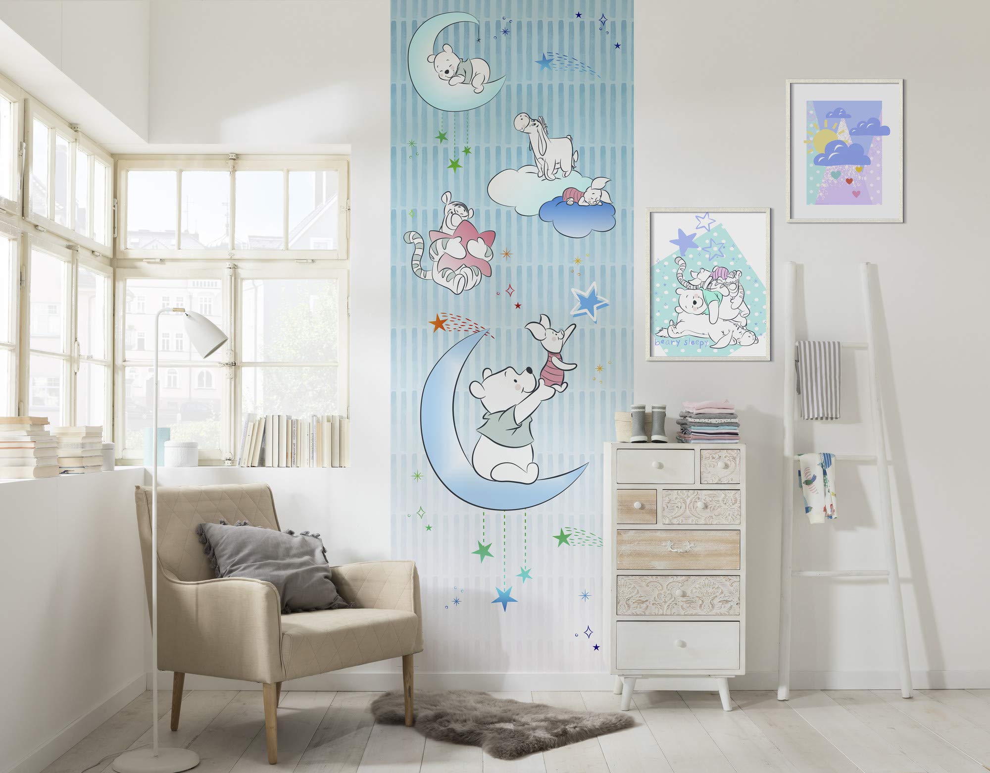 Komar Disney DX2-082 Non-Woven Photo Wallpaper Winnie The Pooh Piglet and Stars 100 x 280 cm (W x H), Band Width 50 cm