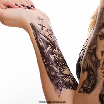 Tatouages Temporaires Motif Pendule Horlogetatouage De Bras Zombie Et Mort Faux Tatouage Ephemere Amazon Fr Beaute Et Parfum