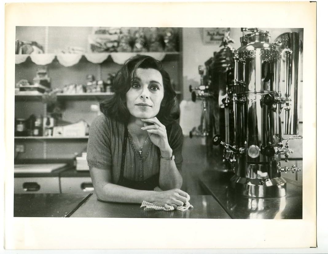 Movie Photo Queen Of Hearts 8x10 B W Promo Still Anita Zagaria Nm At Amazon S Entertainment Collectibles Store