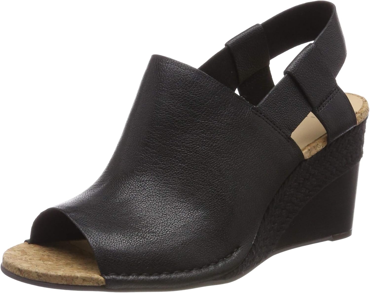clarks women's closed toe sandals