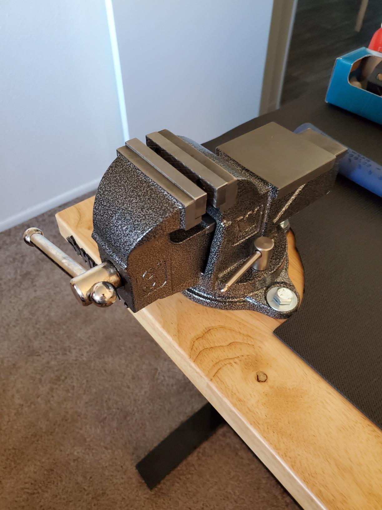 11/mo Finance WEN BV453 3Inch Heavy Duty Cast Iron Bench Vise with