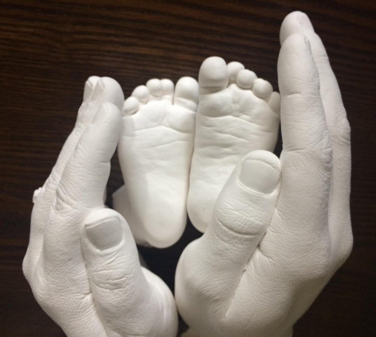 Amazon.com: Luna Bean Keepsake Hands Casting Kit | DIY Plaster Statue Molding  Kit | Hand Holding Craft for Couples, Adult & Child, Wedding, Friends,  Anniversary