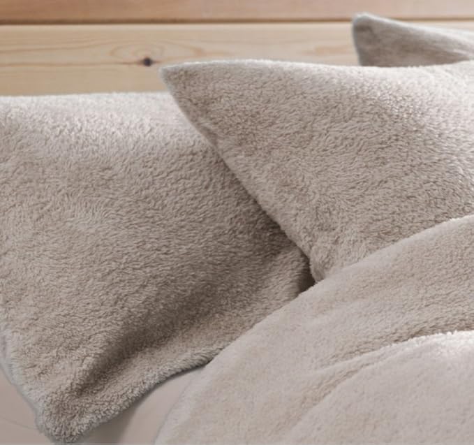 Hendem Tradings® Teddy Bear Pair Pillowcases Warm Cosy Plush Modern