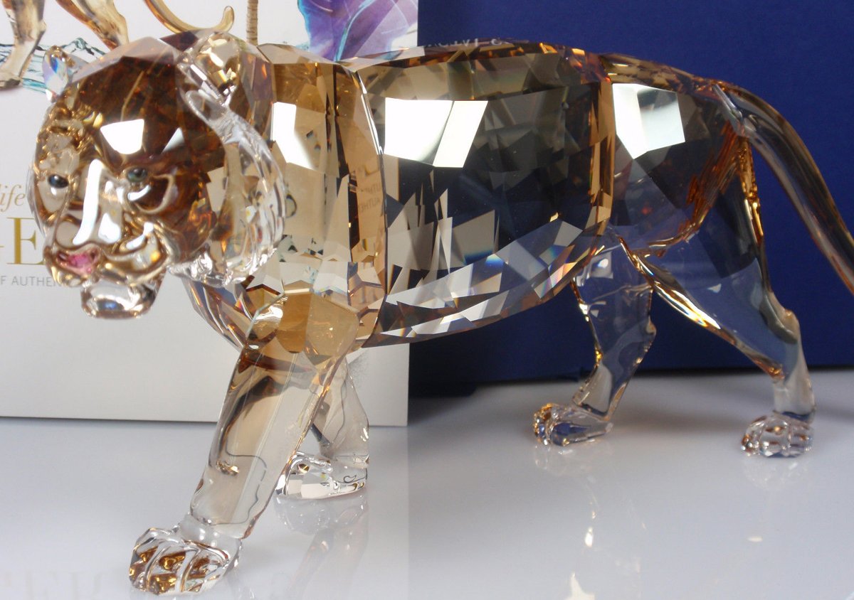 Swarovski Endangered Wildlife Tiger Figurine Amazon.co.uk Kitchen & Home