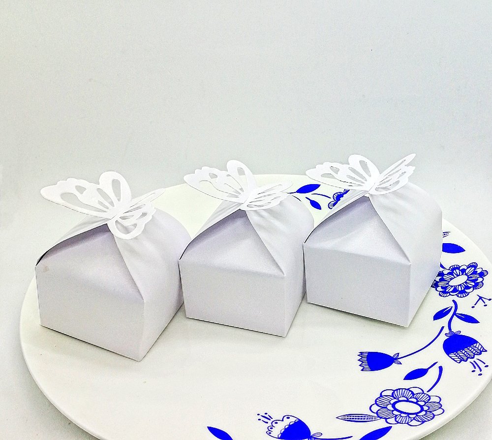 CHSYOO 50 x White Butterfly Wedding Favor Box Candy Gift Box for Wedding Birthday Baptism Baby Shower Kids Party