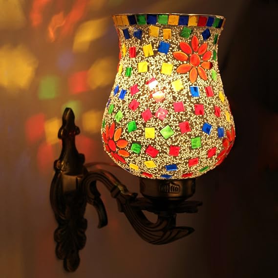 EarthenMetal Metal and Glass Fitting Wall Lamp (White)