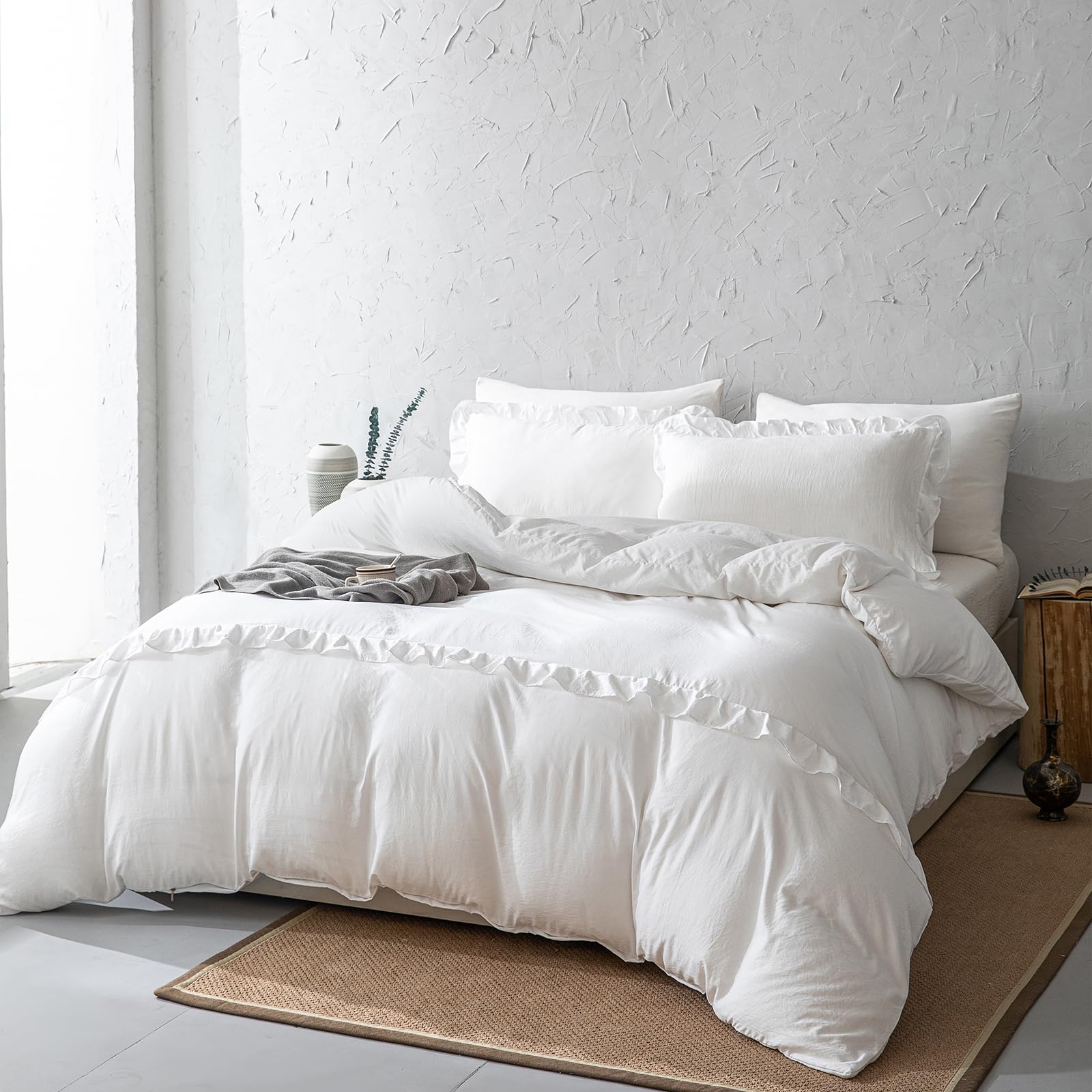 Herside White Ruffle Bedding Double Duvet Cover Set Modern Chic Ruffled on Bottom Soft Microfibre Bedding Sets 1 Quilt Cover 2 Pillow Shams (White 2, Double) — image 1