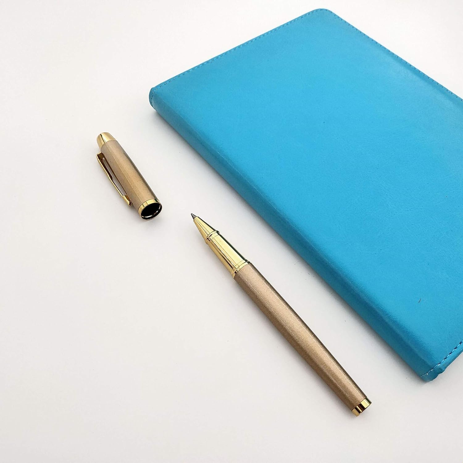 Accod Metal Ballpoint Pen Rollerball Pen Signature Pen with Two 0.5MM Black Pen Refills,Gift Pen for Colleagues and Family,Gift Boxed (Gold) - Image 5