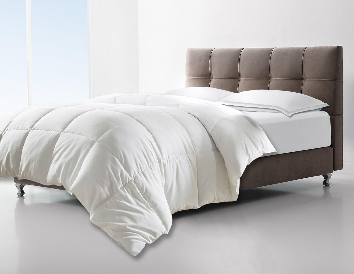 Clara Clark Comforter - All Season Down Alternative Bedding Comforter/Duvet Insert, Ultra Soft, Box Stitched. Queen Size, White