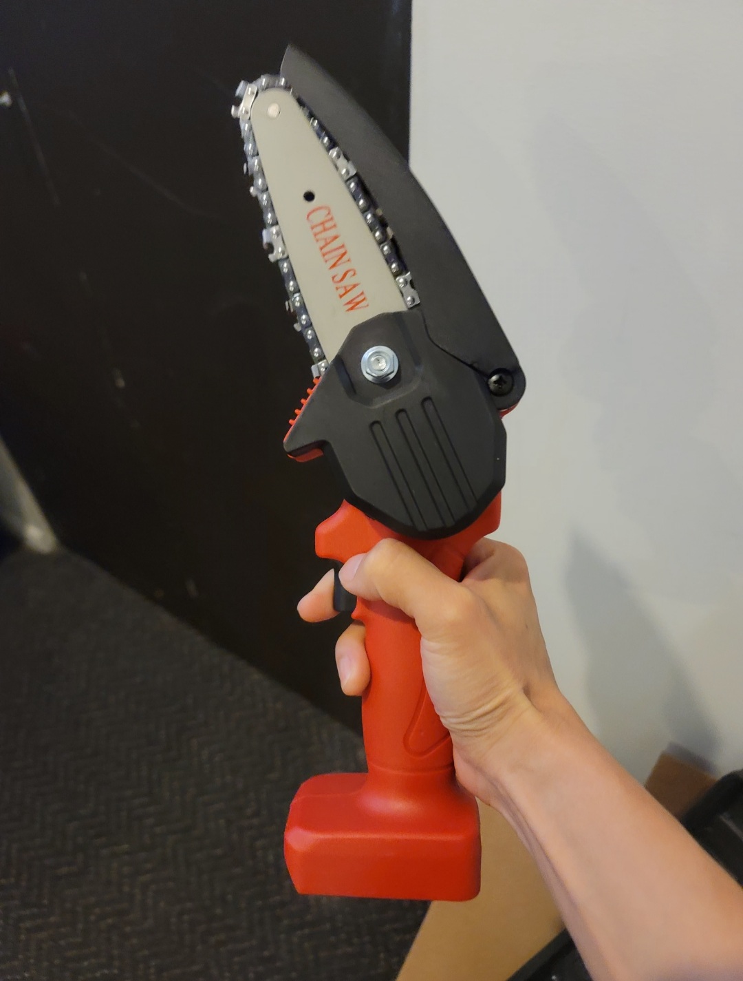 10/mo Finance Mini Chainsaw, 4inch Cordless Electric Chainsaw with