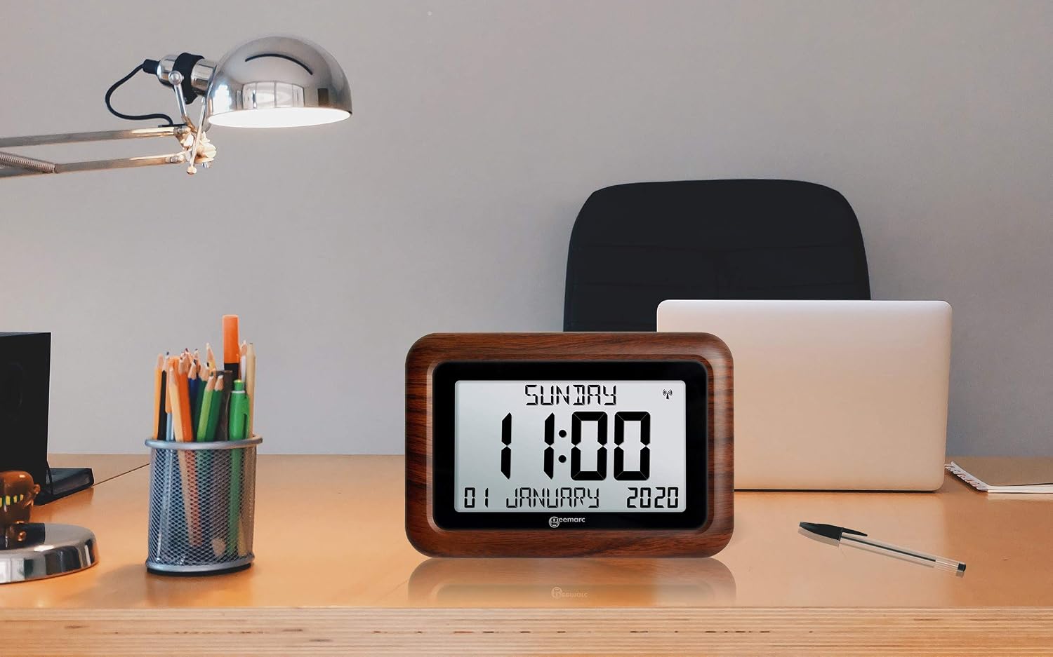 Geemarc Dementia Clock, The Easy-to-read & Self-setting Viso 10, Ideal for Seniors and People Living with Alzheimer's - Image 3