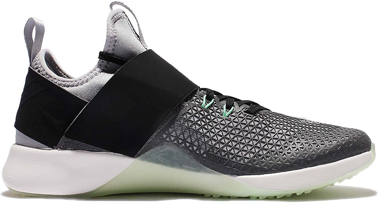 nike zoom strong women's