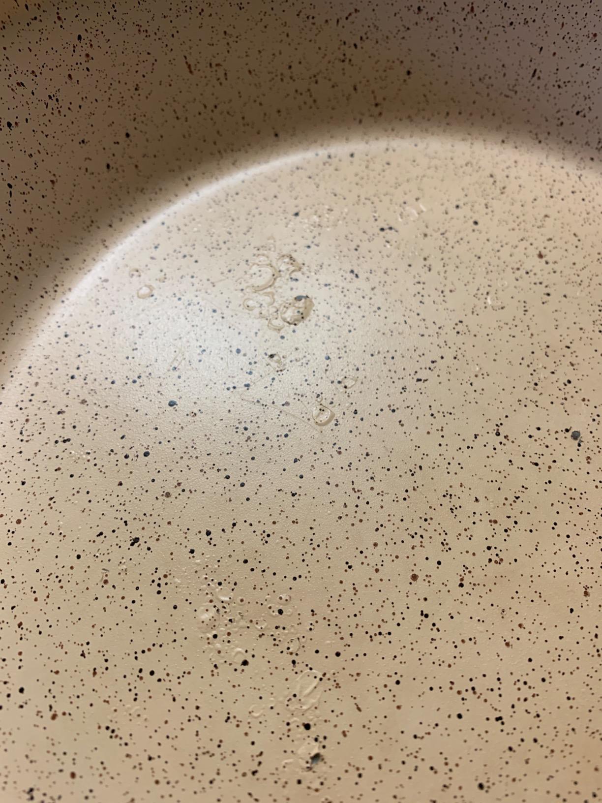 Not Nonstick As Claimed