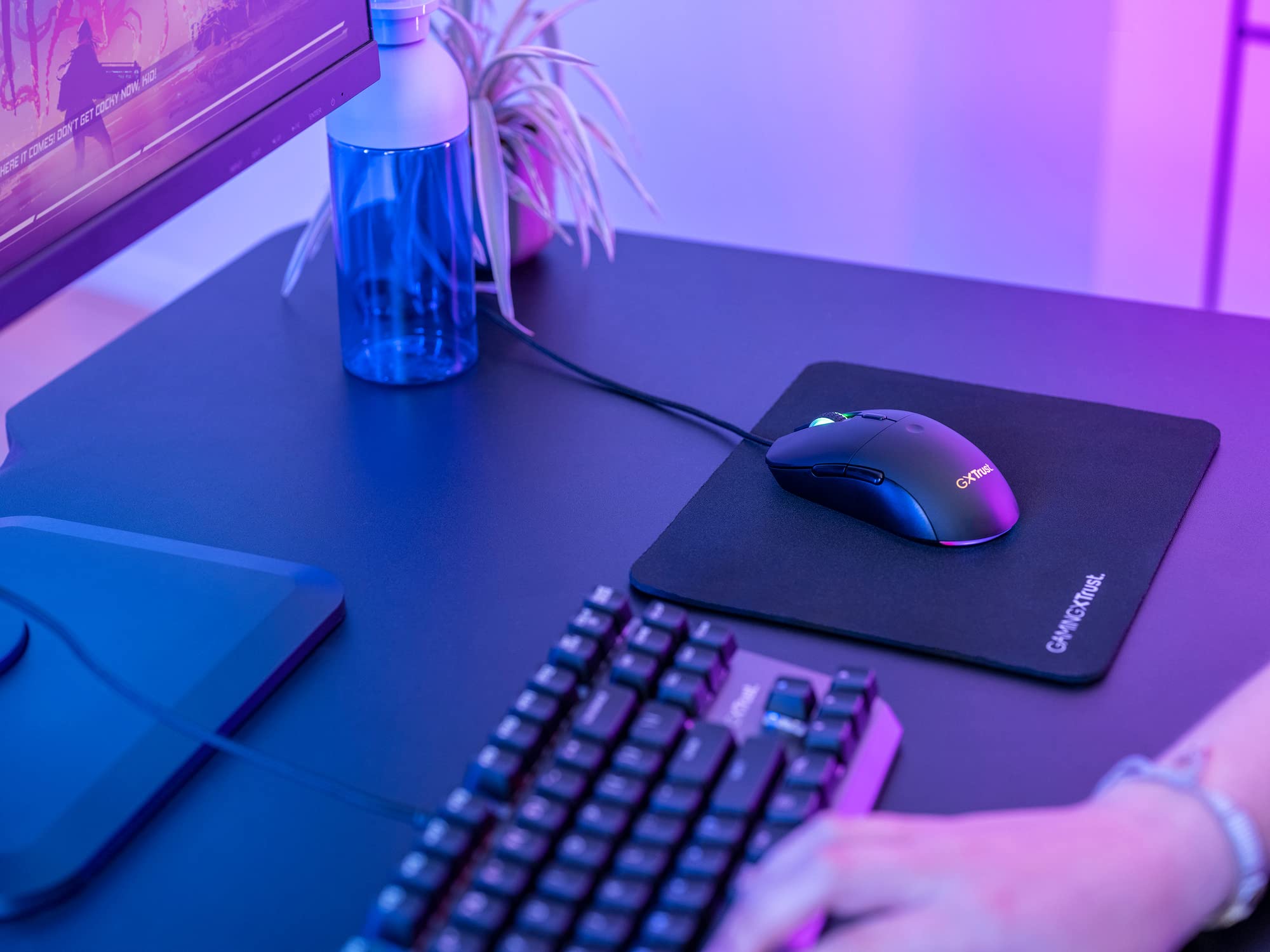 Trust Gaming GXT 981 Redex Federleichte Gaming-Maus, 200-10.000 DPI, 80-Mill-Kailh-Schaltern, Optischer Sensor, RGB-Maus, 6 Programmierbare Tasten, PC-Maus für Laptop, Computer, Windows – Schwarz 7