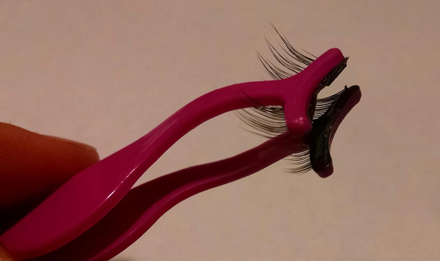 Simple Magnetic Lash Applicator Tool (Magenta)