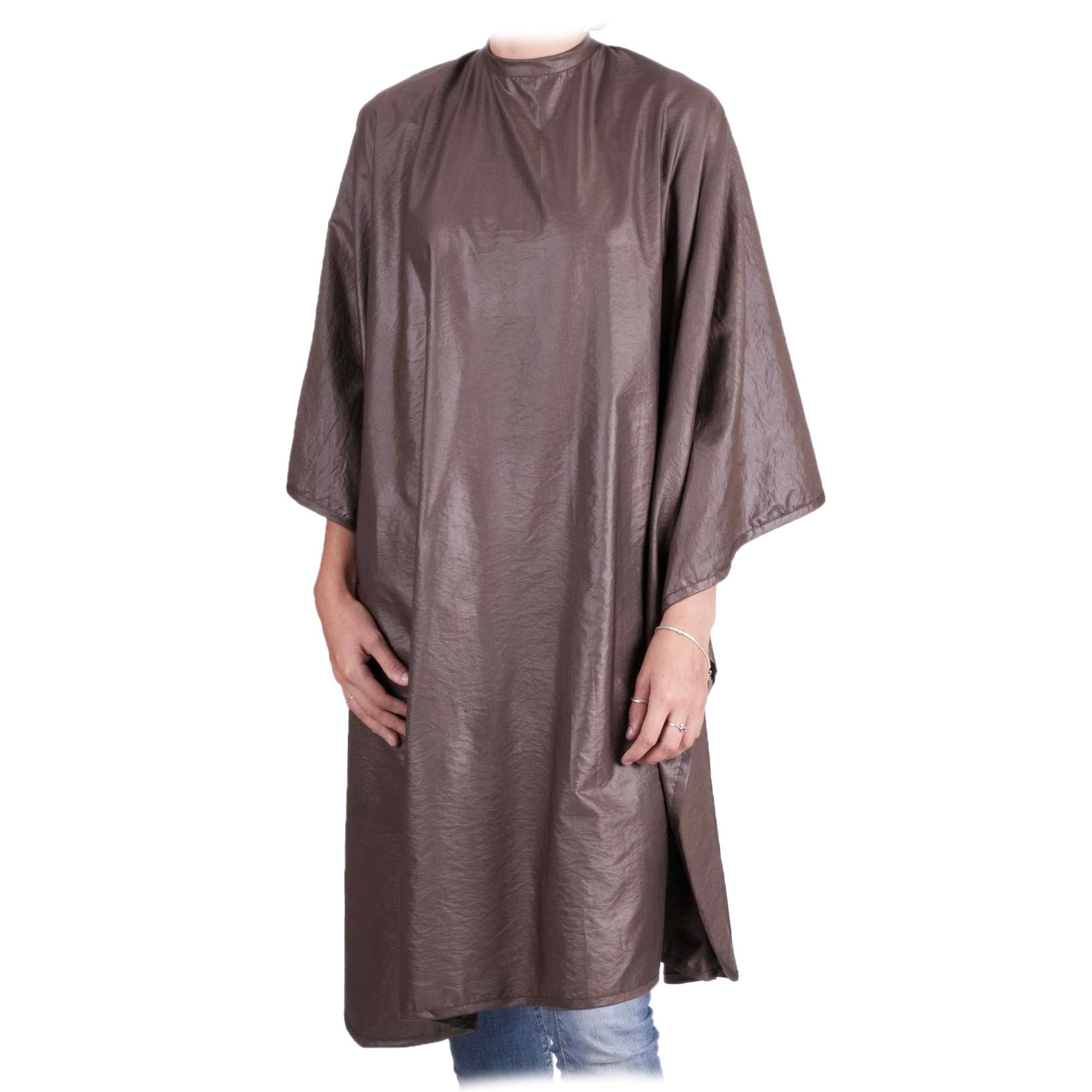 Kobe Professional Brown Deluxe Hairdressing Gown - Heavy Duty, Water-Repellent, Adjustable Neck
