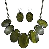 Rosslyons Big Oval Chunky Statement Necklaces Set for Women Fashion Western Boho Colorful Shell Choker Necklace and Earrings Set for Holiday Costume Jewelry Gifts
