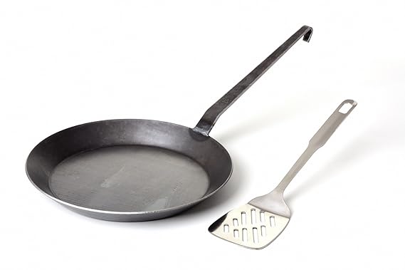 GRÄWE Schmiedeeiserne Bratpfanne aus Eisen, Ø 28 cm, Pfanne mit Hakenstiel, ohne Beschichtung, glatt, inkl. Pfannenwender aus