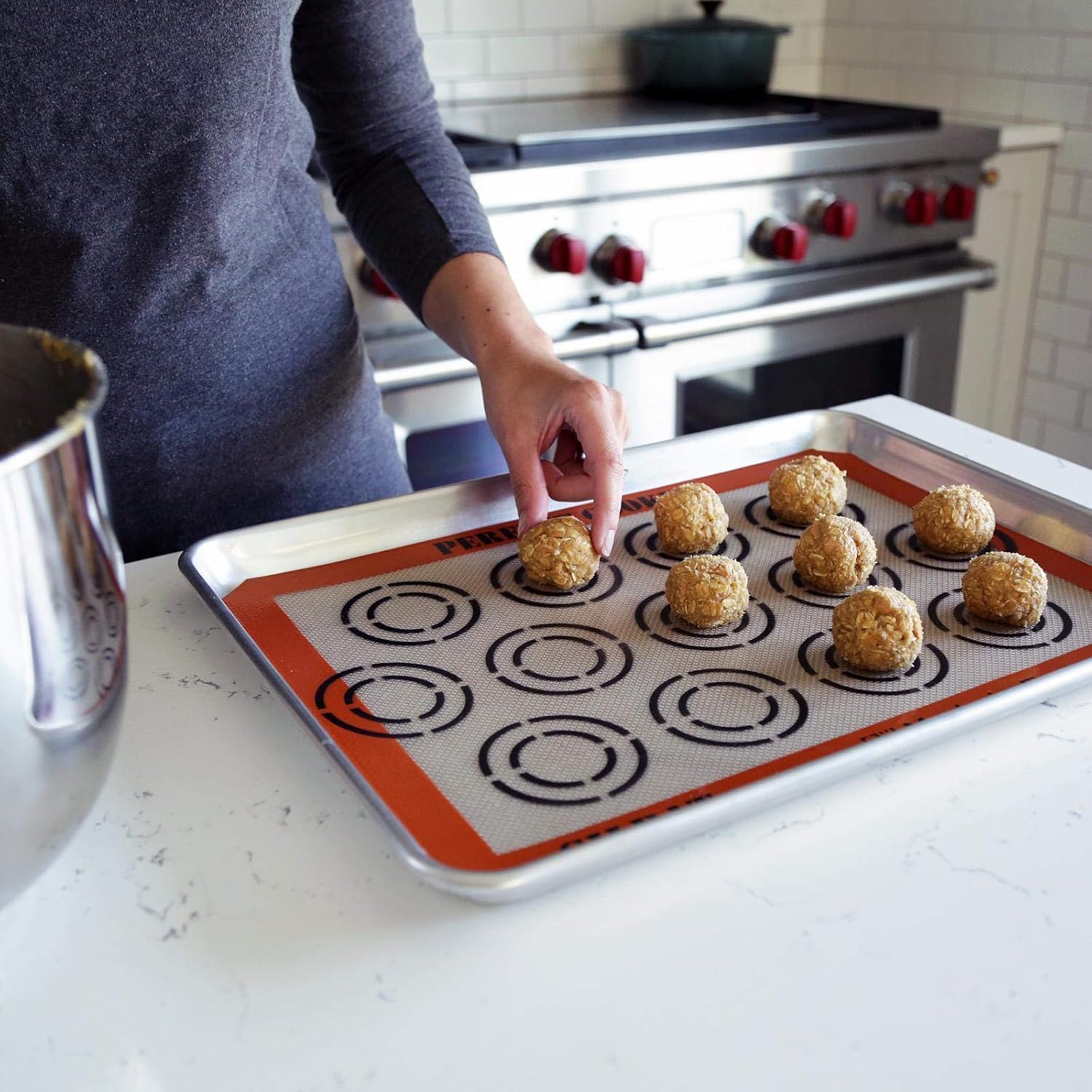 Silpat Perfect Cookie Non-Stick Silicone Baking Mat, 11-5/8" x 16-1/2": Kitchen & Dining