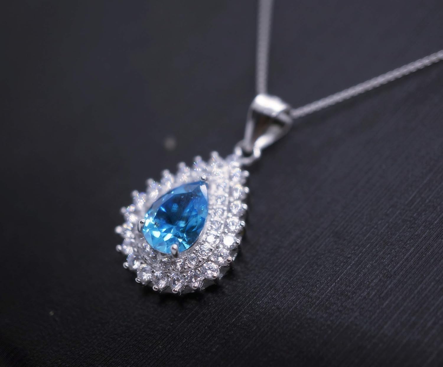 Amazon.com: Halo London Blue Topaz Necklace Sterling Silver Cubic