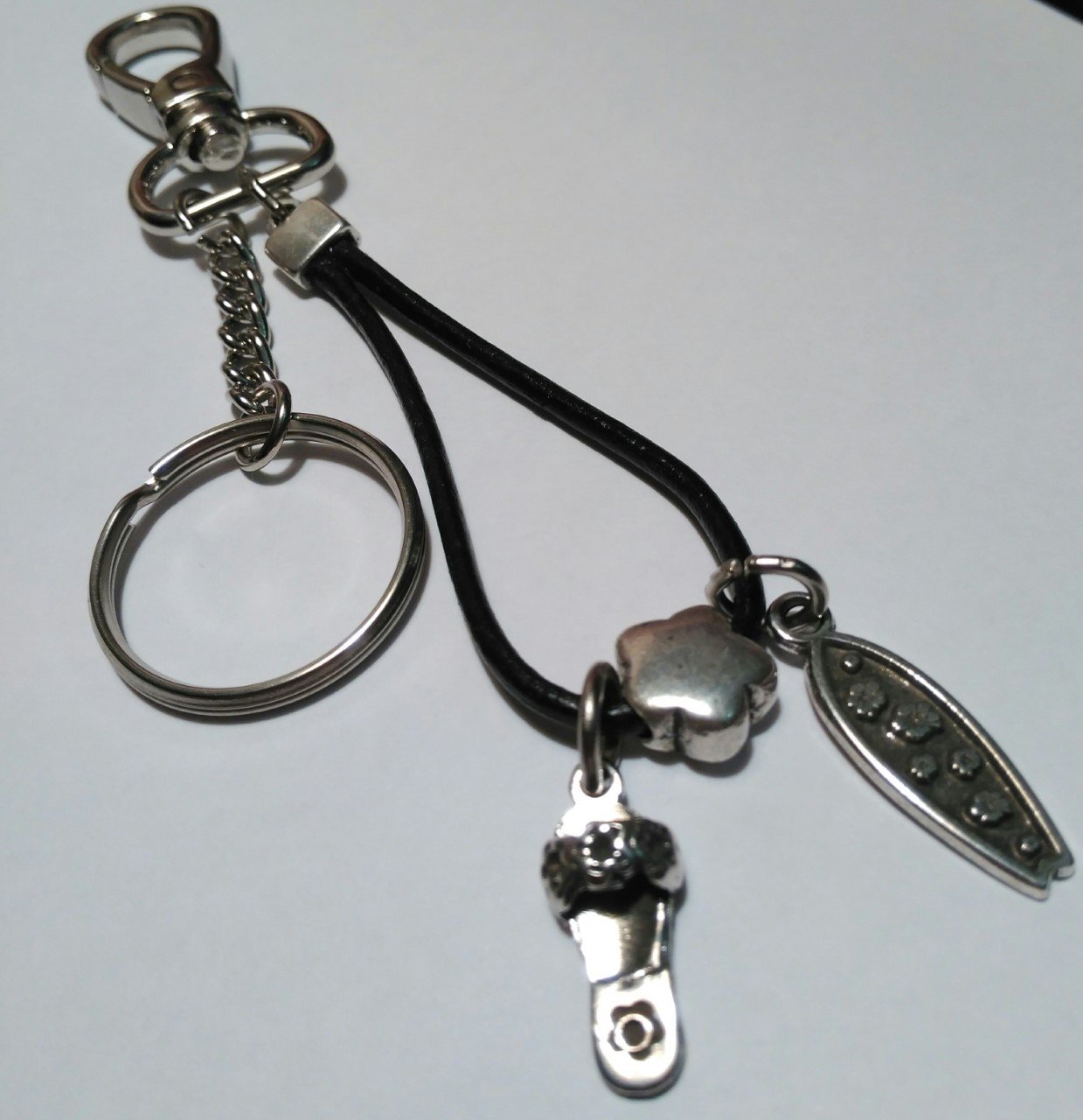 Llavero tabla surf Llaveros de tus personajes favoritos