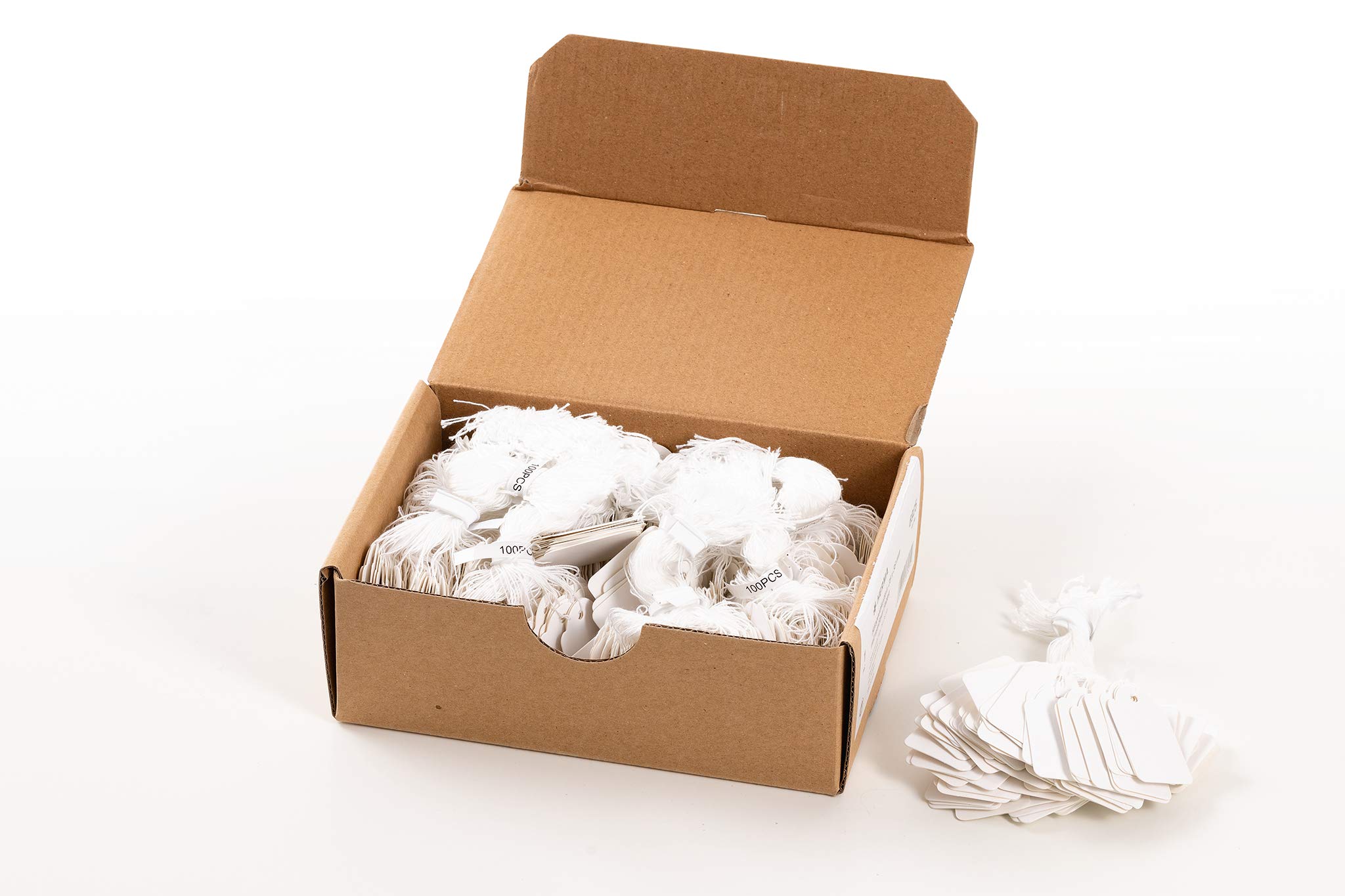 HERMA Hanging Tags with White Thread, 1000 Pieces, 25 x 38 mm, Thread Length approx. 8 cm, Large Cardboard Price Tags, Marking Labels, Writable Tags, White