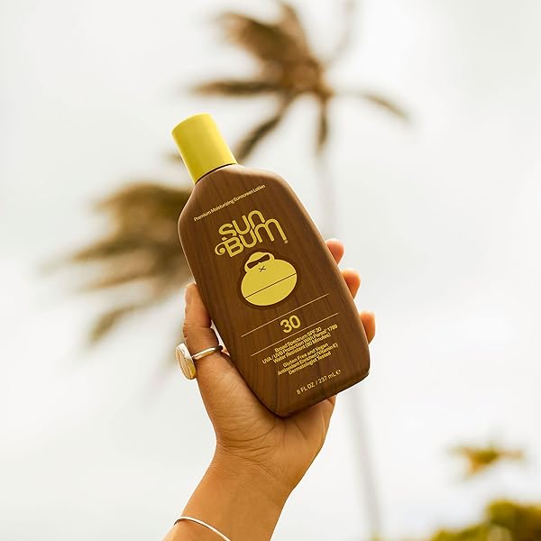 SUN BUM ORIGINAL SPF 50 SUNSCREEN BODY LOTION | BROAD SPECTRUM MOISTURIZING SUNBLOCK WITH VITAMIN E | HAWAII 104 ACT COMPLIANT (OCTINOXATE & OXYBENZONE FREE) | 8 OZ