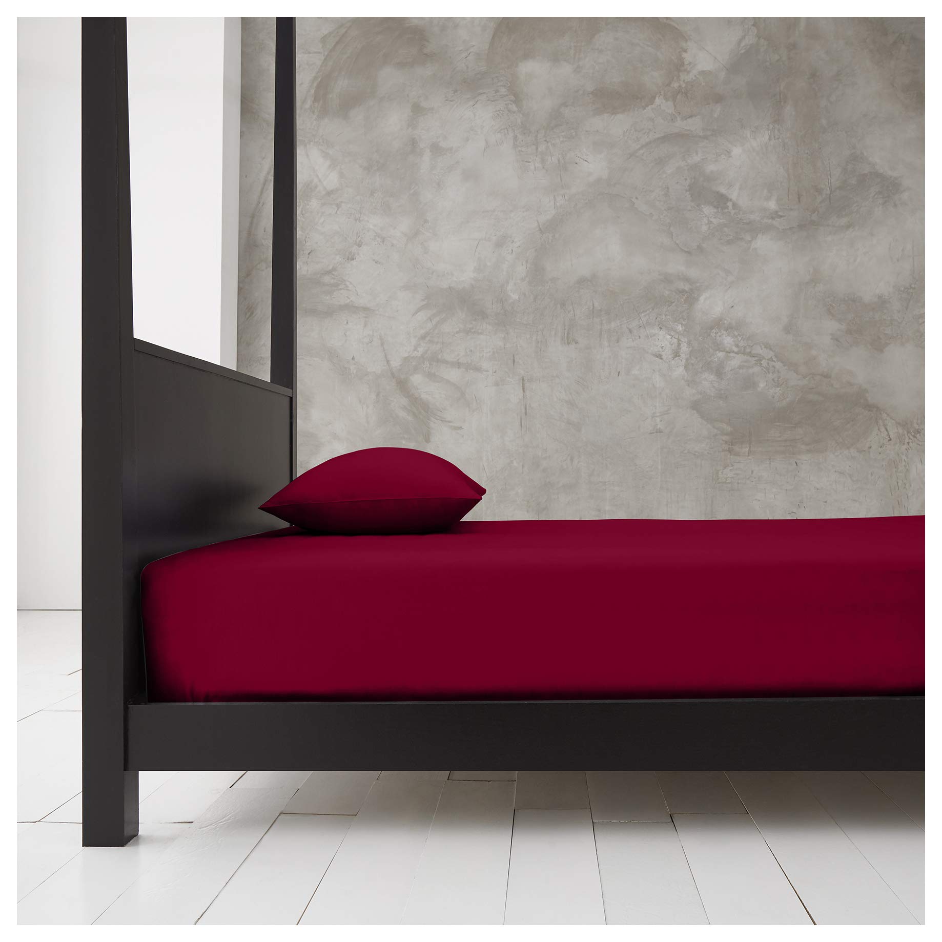 Gaveno Cavailia Super Soft Plain Dyed Diamond Deep Fitted Sheet [ King - Red ]