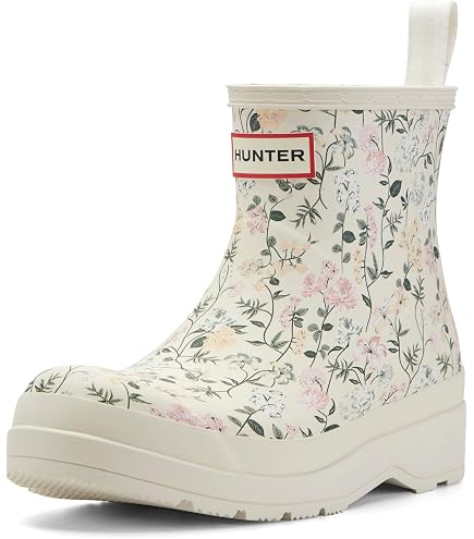Amazon.com | Hunter Women's Play Chelsea Neo Boots, Black, 5