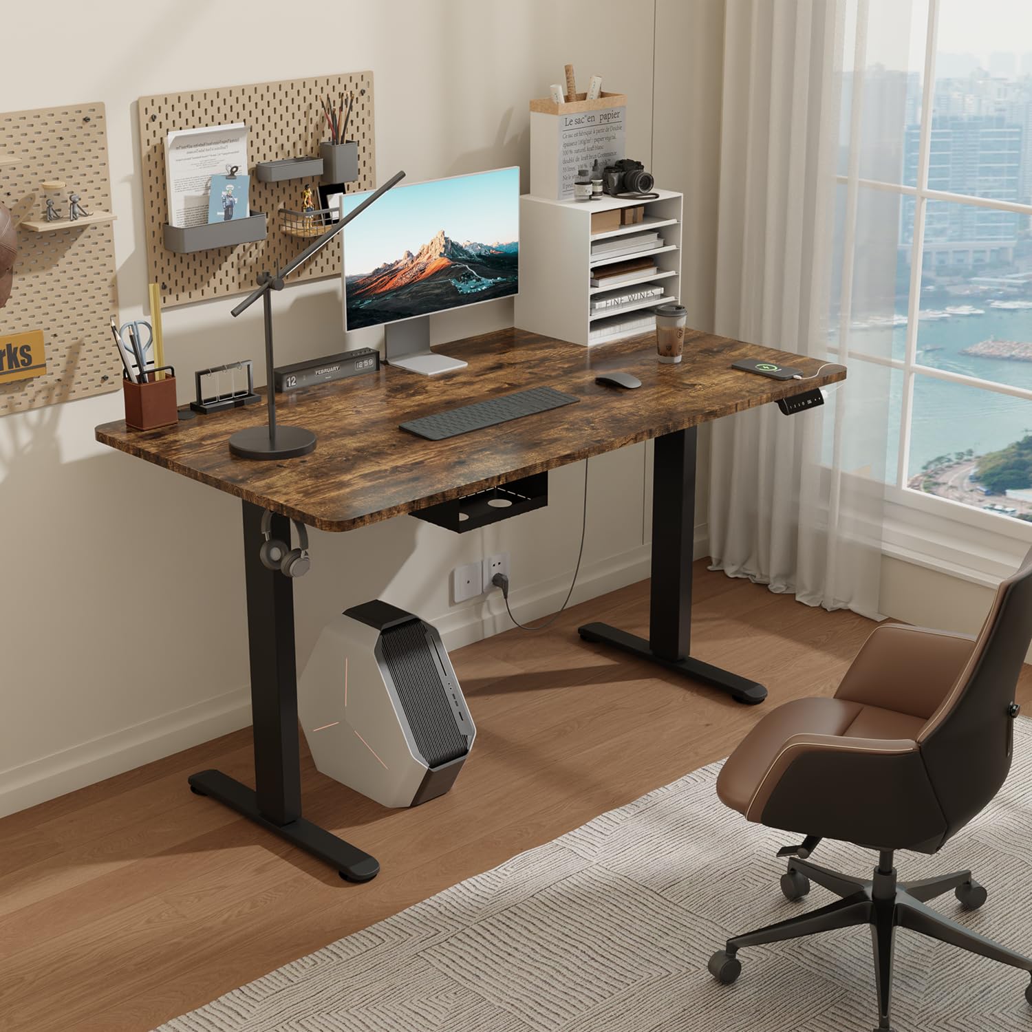 Airfish Höhenverstellbarer Schreibtisch 140x70 cm, Elektrisch Schreibtisch mit Kabelwanne, Computertisch mit USB-Buchse, Bürotisch, Stehpult mit Erinnerung an sitzende Tätigkeiten, Vintage-Braun 2