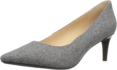 nine west soho classic pumps