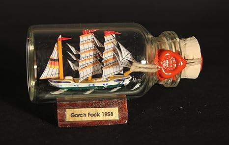 Gorch Fock Mini Buddelschiff 10 Ml 6x3 5 Cm Flaschenschiff Amazon De Kuche Haushalt
