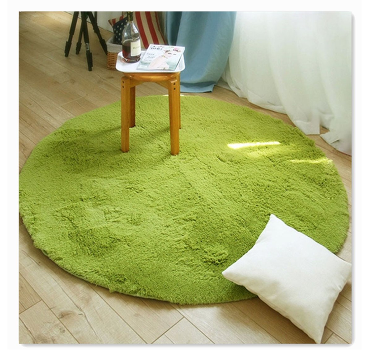 ラグはグリーンで落ち着く部屋に カーテンやソファはどれを選ぶ