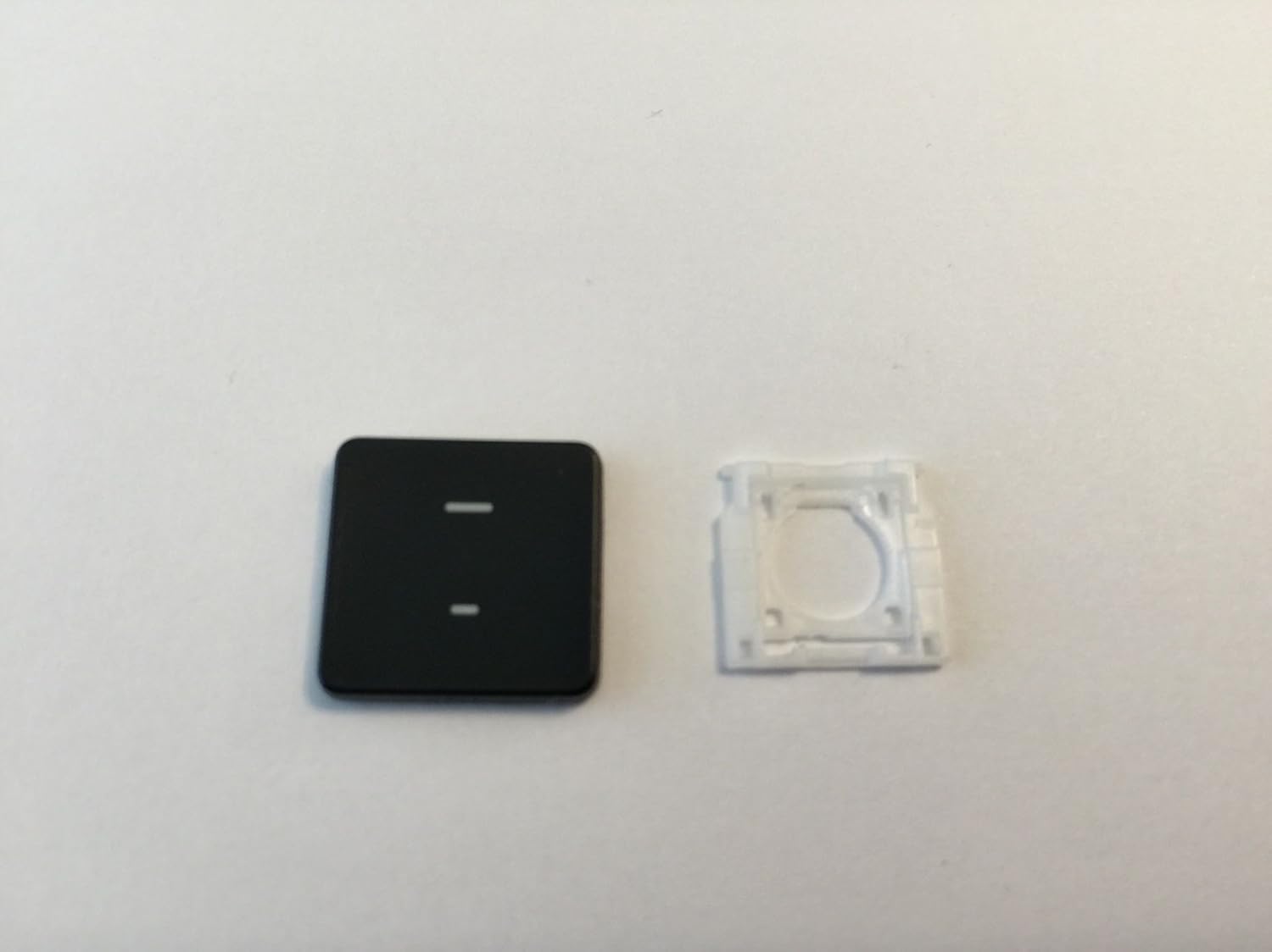 Techprts (TM) for US Apple Macbook Pro with Retina Display 13" / 15" 2012 - Latest (Models: A1398, A1425, and A1502) Replacement Key "-" / "Hyphen" / "Minus Sign" / "_" / "Underscore"