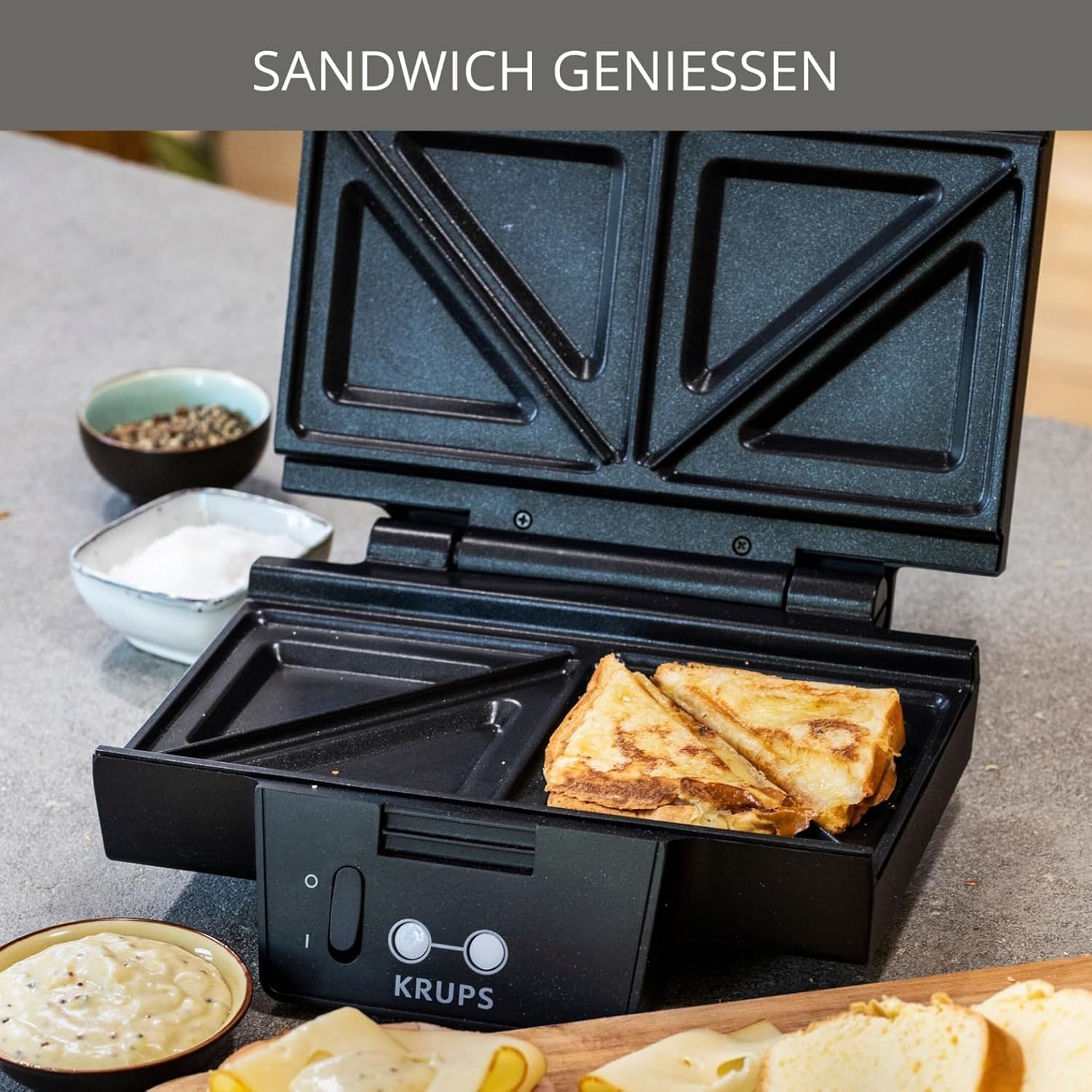 Krups Sandwichmaker, für perfekt zubereitete Sandwichtoasts in Dreiecksform, antihaftbeschichtete Platten, leichte Reinigung, kein Anbrennen, Temperaturkontrollleuchte, 850 W, 31,6x15,5x29,5cm, FDK451 2