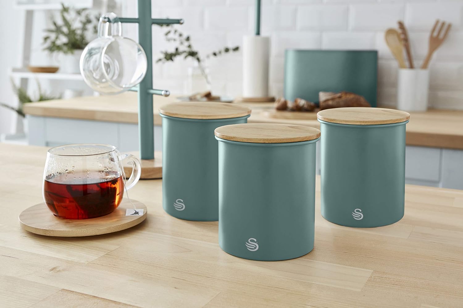 Swan SWKA17513GREN Nordic Scandi Set of 3 Storage, Tea, Coffee and Sugar Canisters, Pine Green, Steel, Bamboo Lid - Image 3