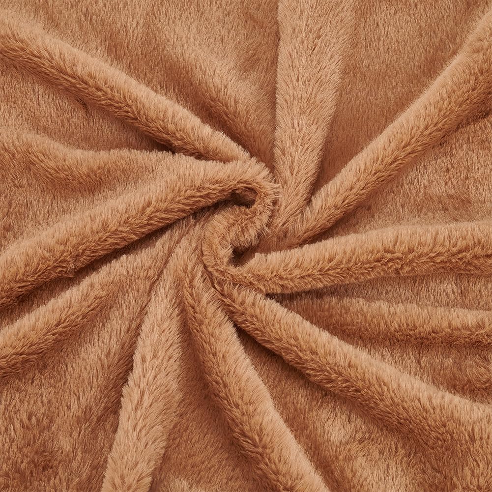BENECREAT 160x46cm Short Hair Faux Fur Fabric, Camel Pre-Cut Craft Fur Fabric Shaggy Fur Patches for Costumes, Apparel, Rugs, Pillows, Decorations